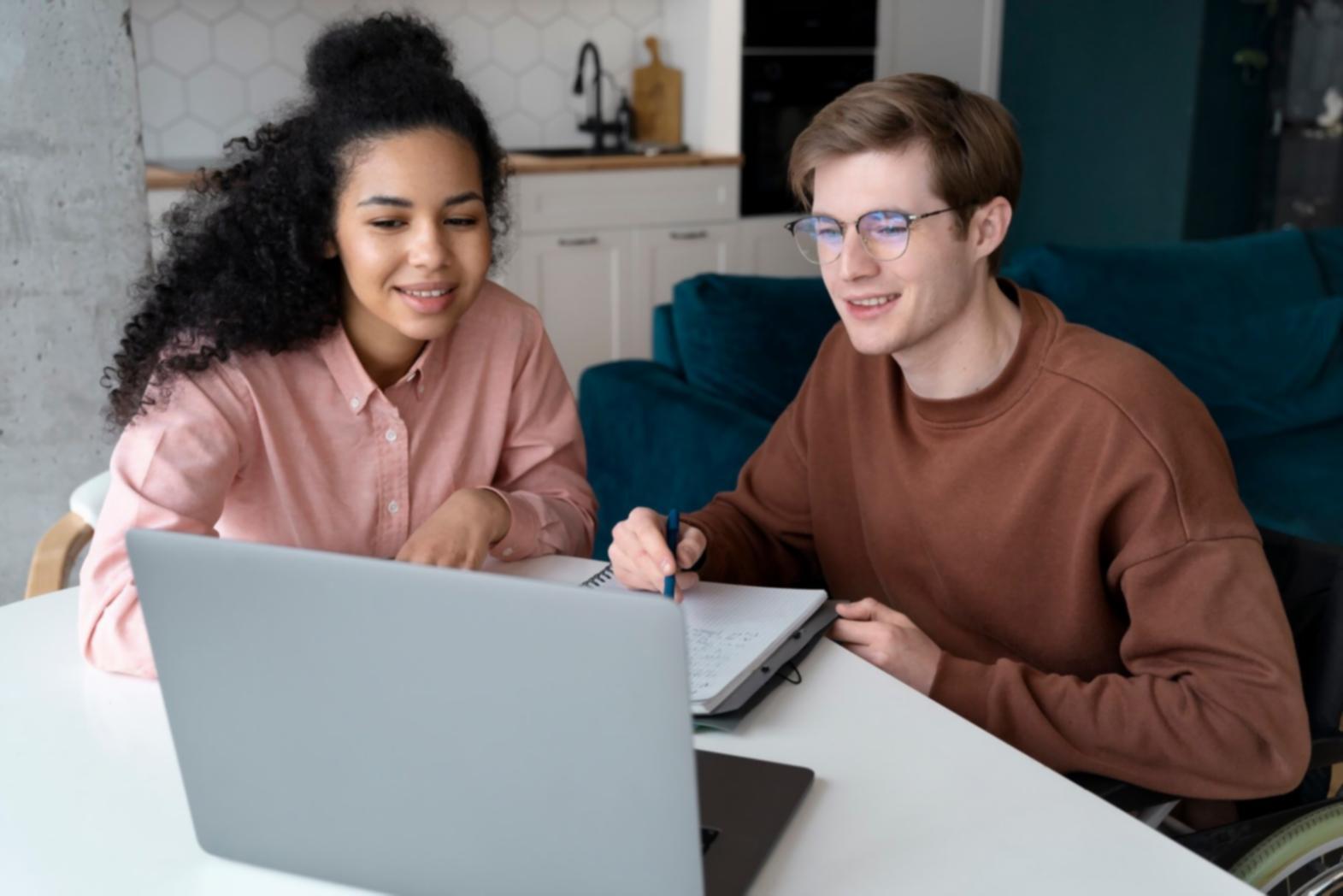 Espace de travail organisé pour l'apprentissage à distance